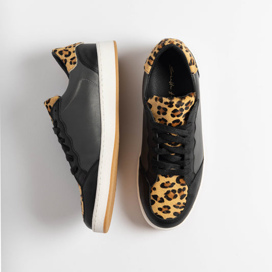 Walk Leopard